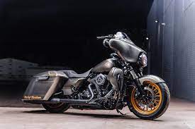 A stunning show winning fully customized 2018 harley davidson grey with black & candy red graphics street special glide big wheel custom painted too match dirty bird windshield. Concept Cycle Works Ø¹Ù„Ù‰ ØªÙˆÙŠØªØ± Bike 3 Of 4 Currently Up Forsale On Ebay At Https T Co I4txstzkah Is This Stunningly Gorgeous 2013 Harleydavidson Custombuild Fattire Streetglide P S Check Out The Custom Paint Job