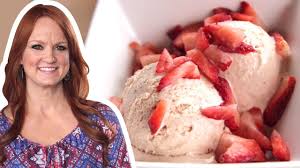 Cake almost always contains sugar, but it is possible to make one without it. The Pioneer Woman Makes Strawberry Ice Cream The Pioneer Woman Food Network Youtube