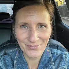 Well, tribe, look whatcha did. That girl there has a 2nd place trophy in  her hand. How is this my life?! Thank you for your support, from the bottom  of my heart.