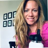 Julie Bly's Instagram, Twitter & Facebook