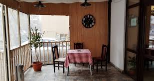 Biserica neagră este prima din românia care își deschide porțile pentru a se amenaja un centru de vaccinare mobil în interiorul clădirii, anunță primăria. Review George Butunoiu Italienii Mananca Pizza Si Paste In Calea Vitan