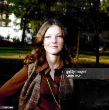 774 Sarah Sutton Photos & High Res Pictures - Getty Images