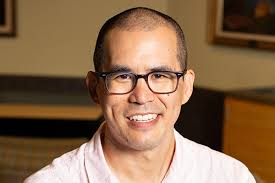 Meet Julia Narvaez Munguia, who earned Northwestern University's first dual  degree in education/social policy and journalism. If there ever were an  ideal candidate for this program, it was Julia! 💜 💜 ➡️