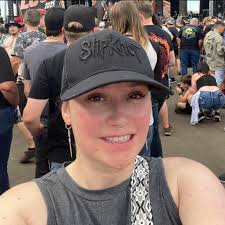 Need summer of loud tie-dye shirt size M?