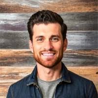 Derek Sargent's Instagram, Twitter & Facebook