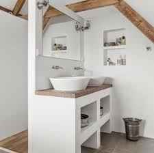 Amenager Une Salle De Bain Familiale De 6 5m2 Bydleni Salle De Bains Combles Salle De Bains Sous Pente Et Decoration Salle De Bain