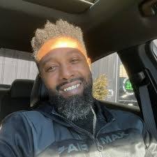 Devin Beard's Instagram, Twitter & Facebook