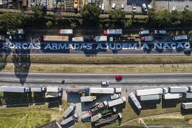 O governo michel temer bate 'biela' na tentativa de desmobilizar a greve dos caminhoneiros. Entenda A Cronologia Da Paralisacao Dos Caminhoneiros No Brasil 27 05 2018 Mercado Folha