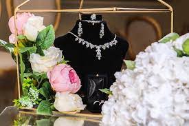 من تفاصيل عروستنا الجميلة تصوير زواجات تصوير اعراس مسكة عروسه تفاصيل ع arabian wedding bride photoshoot wedding ring photography