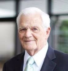 Earl Clovis's Instagram, Twitter & Facebook