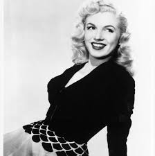 To get this classic look you. Marilyn Monroe S Signature Style 20 Looks That Made Her A Fashion Icon Photo 1