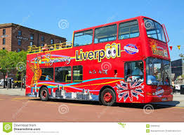 D'après les informations de sport witness, liverpool et le real madrid pourraient prochainement se livrer une. Bus Di Giro Della Citta Di Liverpool Fotografia Editoriale Immagine Di Aperto Europeo 56303042