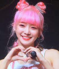 Hi Gf Oh I See You Brought Your Gf Suit As Always Haha Kpop Girls Beauty Girl Girl Icons