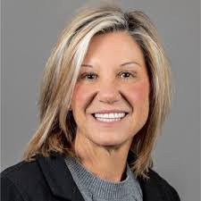 Caressa Bateman's Instagram, Twitter & Facebook