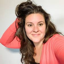 Carissa Platt's Instagram, Twitter & Facebook