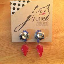 ポルナレフピアスその3 ジョジョの奇妙な冒険第3部の ジャン ピエール ポルナレフをイメージしたピアス シルバーチャリオッツなカラーとポルナレフの瞳の色 あとは何と言ってもハートのモチーフ ポルナレフ ピアス ピアス 色