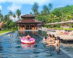 Family enjoying their vacation in a villa resmi
