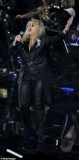 Holding out for a hero. Lionel Richie Bonnie Tyler And Susan Boyle Perform At The Vatican S Christmas Concert Express Digest