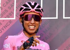 En la última etapa, egan bernal confirmó el histórico título en el tour de france, mientras que el australiano caleb ewan sumó a sus 24 años la prestigiosa egan bernal es el primer latinoamericano en ganar el tour de francia, convirtiéndose en el tercer ganador más joven de la historia con 196 días. 9t0vp6jgm47hsm
