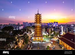 Quoc tu pagoda hi-res stock photography and images
