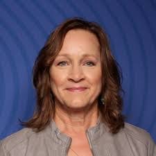 Beth Remus's Instagram, Twitter & Facebook