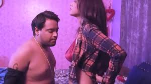 Desi Couple having fun - XNXX.COM