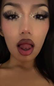 Samara Castillo (samara_castillo)