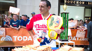 Born on november 25th, 1983 in vallejo, california he earned a. Here S How Joey Chestnut Feels After Eating Record Breaking 74 Hot Dogs