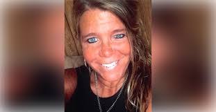 Jen Barrett's Instagram, Twitter & Facebook