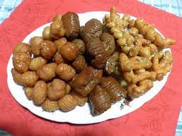 Preparati in casa e consumati ritualmente per lo più durante il periodo natalizio, e in passato anche durante i matrimoni…. Ricetta E Ingredienti Dei Turdilli Calabresi Dolce Natalizio