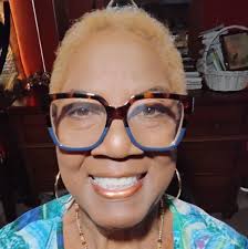 Good morning, I would love to give a huge Happy Birthday 🎉 to my sister! I  wish you many more to come. Enjoy your special day sis. Love you❤️❤️❤️