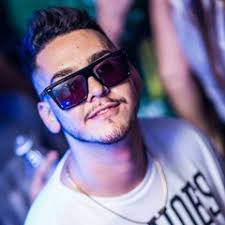 Stream Elias Muñoz music