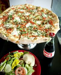 Margherita Pizza At Home Slice Pizza In Austin Chefsfeed Com Sxsw Margherita Pizza Pizza Pizza House