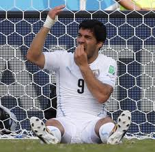 Viking hairstyle / their hairstyles are probably the best confirmation of this fact … Luis Suarez Attackiert Giorgio Chiellini Mit Biss Bilder Fotos Welt