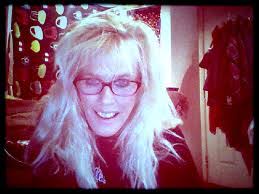 Lisa Wickwire's Instagram, Twitter & Facebook