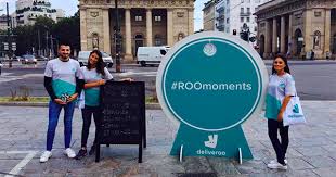 Ho girato la ruota 7 volte facendo il pranzo e' servito! :tutte le portate! Roomoments Successo Per La Ruota Della Fortuna Di Deliveroo Uomini Donne Della Comunicazione