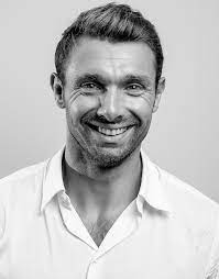 Vincent clerc has held various roles in north america and copenhagen and has been a member of the executive board of directors of a.p. Vincent Clerc Un Rugbyman A L Aise Dans Les Affaires