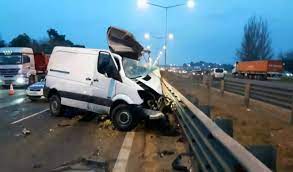 Un choque múltiple tuvo lugar esta tarde en la autopista panamericana, a la altura del kilómetro 72, mano a capital. Conducia En Contramano Choco Contra Un Camion Y Murio