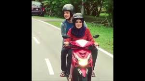 Tengok gelagat daler yusuf di atas pentas. Daler Yusof Tidak Sengaja Terpegang Dada Nelydia Senrose Untung Ke Tak Youtube