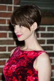 If you are looking for a new short cut, the pixie cut is popular, but before you choose pixie cut, please make sure your face shape suit the pixie cut or not, if not, choose the bob hairstyle is a good idea. 25 Best Anne Hathaway Pixie Cut Pixie Cut Haircut For 2019
