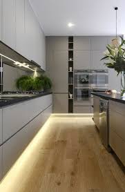 Indirekte Raumbeleuchtung Durch Moderne Sockelleisten Modern Kitchen Design Kitchen Design Interior Design Kitchen