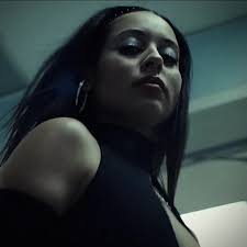 Maddy y Samantha: Decisión sobre East Highland