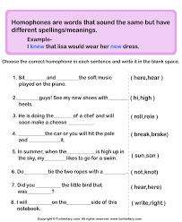 Choose The Correct Homophone Homophones Worksheets Homophones Sentences