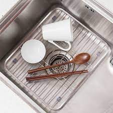 Find both domestic and commercial kitchen sinks and drainers from leading brands reginox, franke, maine, and carron phoenix. Orz Kitchen Sink Drainer Rack 304 Stainless Steel Rack Fruit Vegetable Dish Drying Kitchen Sink Protector Grid Kitchen Utensil Racks Holders Aliexpress