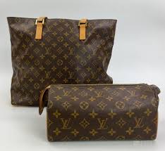 The top is open to a partitioned matching red suede interior with a central zippered. Sold Price Louis Vuitton Lv Monogram Tote Purse Travel Bag July 3 0120 12 00 Pm Edt