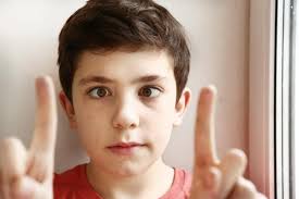 Mata malas (lazy eye), yang dalam bahasa aslinya disebut ambliopia, merupakan penurunan tajam penglihatan akibat abnormalitas (cacat) pada perkembangan penglihatan deteksi dini mata malas pada bayi dan anak umumnya tidak mengeluhkan secara langsung adanya kelainan pada matanya. Mengenal Amblyopia Sindrom Mata Malas Yang Sering Terjadi Pada Anak