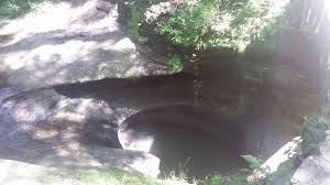 Broken rock falls and devils bathtub at hocking hills, oh. Devil S Bathtub Picture Of Hocking Hills State Park Ohio Tripadvisor