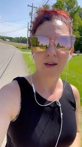 Amber Siegelman's Instagram, Twitter & Facebook