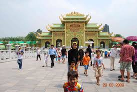 To fully discover the wide variety of recreation in dai nam park, tourists can choose to stay at dai nam great wall hotel, which is a special combination in architecture. Lac Canh Dai Nam Van Hien Secantikramarama S Blog