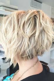 Entre carré plongeant court et carré plongeant long, mon cœur balance. Idee Coupe Carre Plongeant Degrade Coiffure Carre Plongeant Coupe Cheveux Carre Plongeant Cheveux Courts Moderne